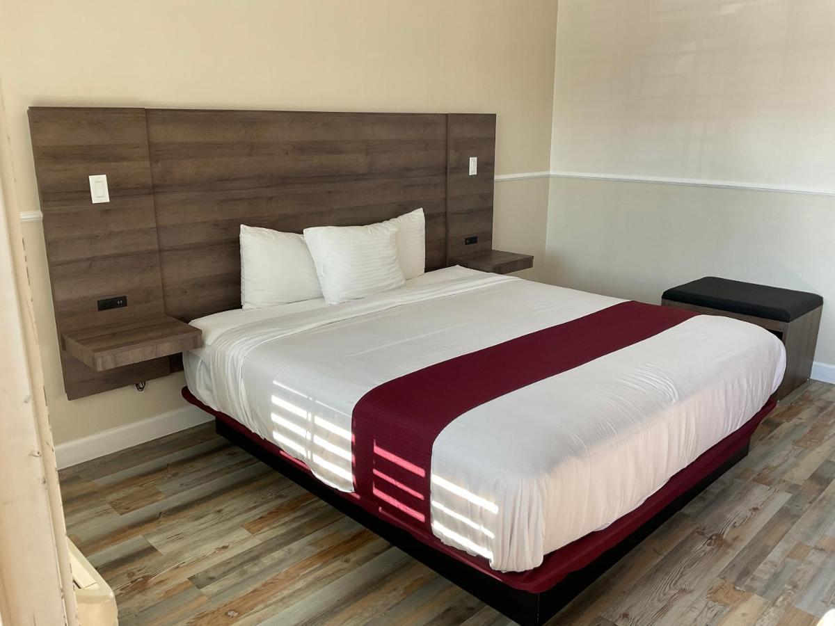 Escondido Inn Екстер'єр фото